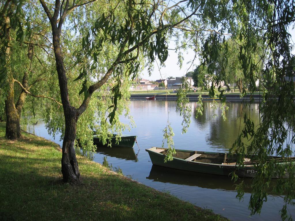 Ferienwohnung Pokoje I Domki Nad Kanalem Bystrym Augustów Exterior foto